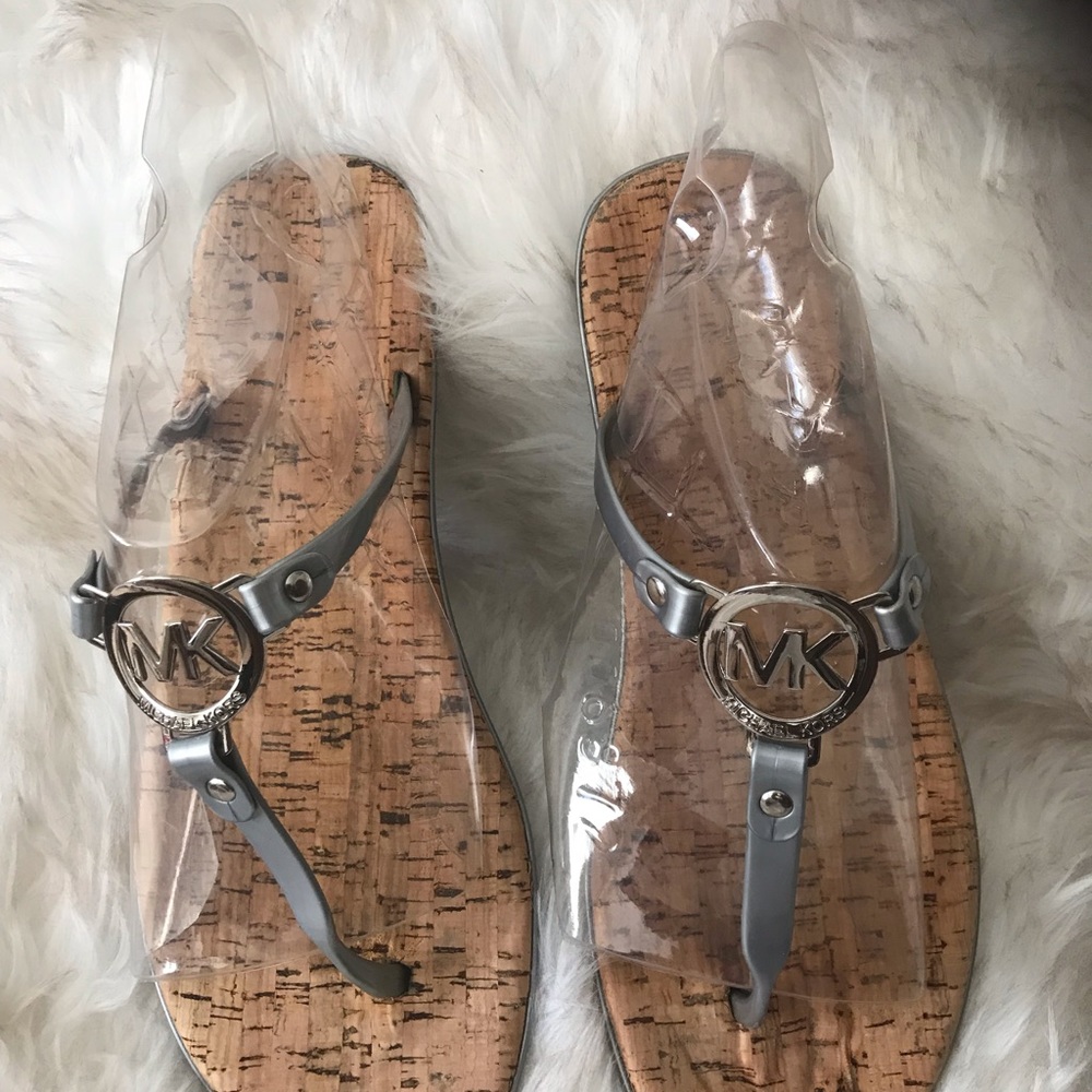 Michael Kors charm jelly sandals y